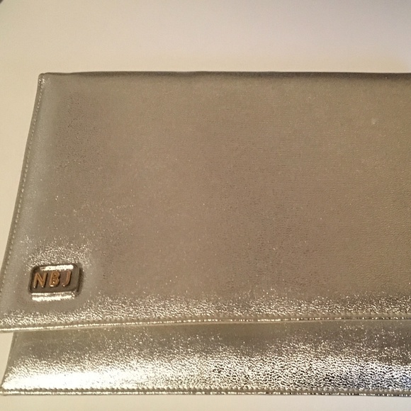 Neiman Marcus Handbags - Neiman Marcus NBJ Silver Pocket Purse